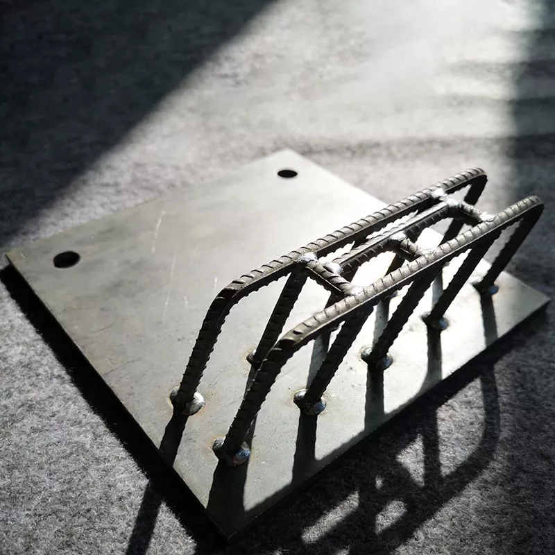 แผ่นยึดแบบฝัง