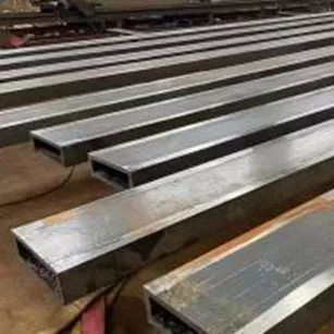 ท่อสี่เหลี่ยมมุมฉาก